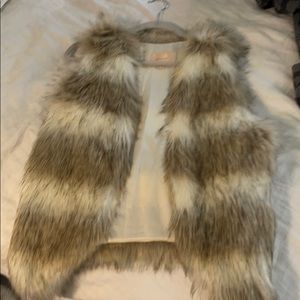 Fur vest